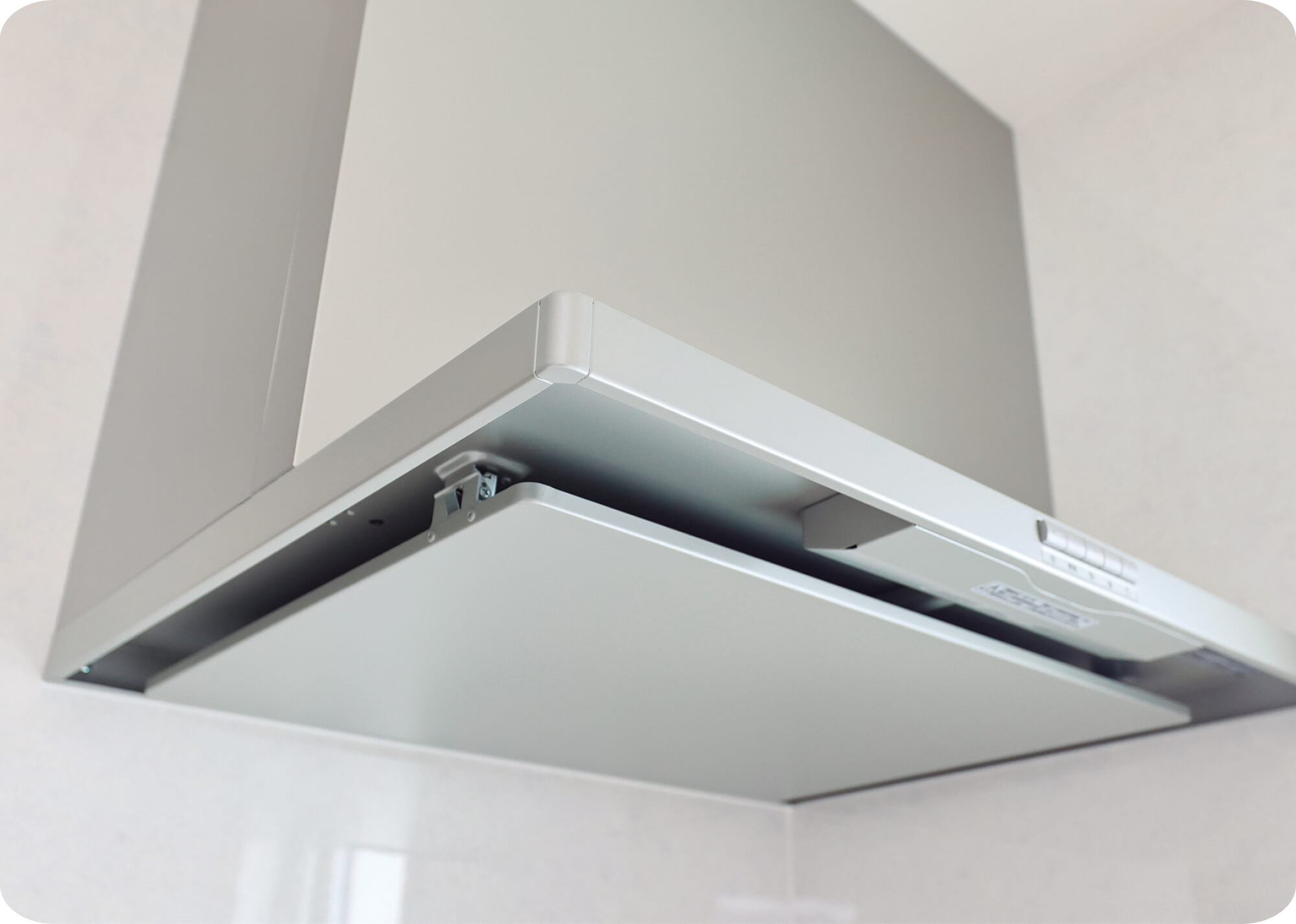 レンジフードの寿命は10年から15年。交換のタイミングを見直してみませんか？